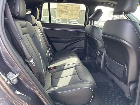 New 2025 Jeep Wagoneer S Limited image 12