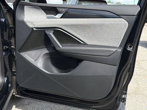 New 2026 Volkswagen Tiguan S AWD/4WD image 5