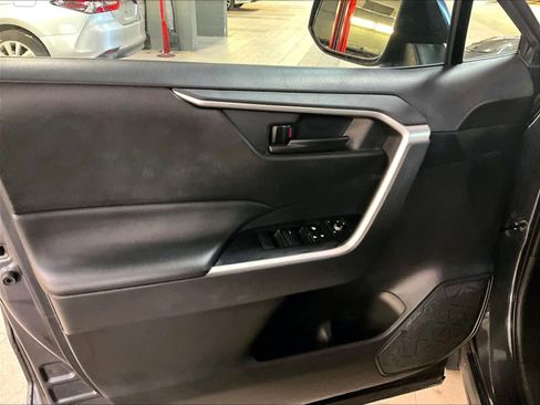 Used 2024 Toyota RAV4 LE image 9