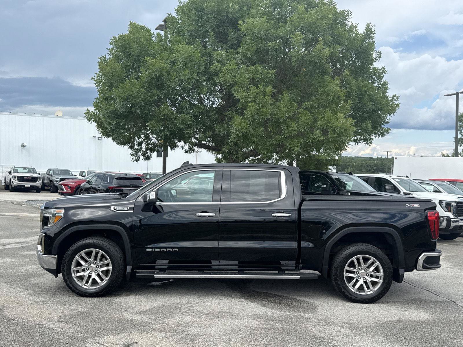 Used 2020 GMC Sierra 1500 SLT w/ SLT Premium Package AWD/4WD image 5