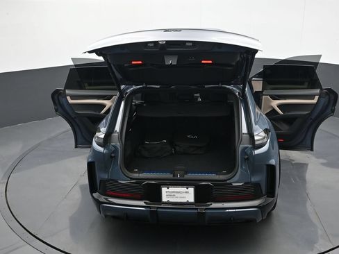 Used 2026 Porsche Cayenne Turbo AWD/4WD image 29