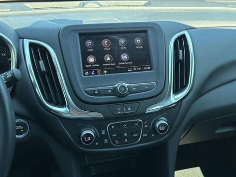 Used 2024 Chevrolet Equinox LT FWD image 25