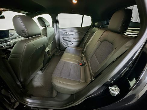 Used 2025 Buick Envista Preferred image 25