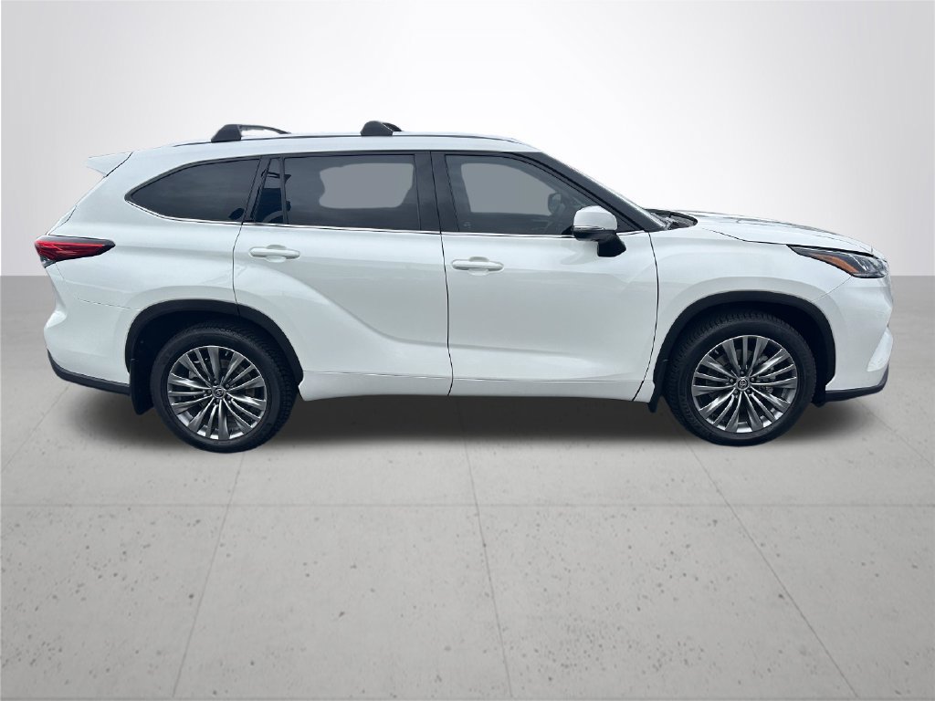Used 2020 Toyota Highlander Platinum AWD/4WD image 6