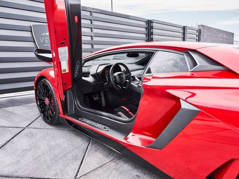 Used 2016 Lamborghini Aventador LP 750-4 Superveloce AWD/4WD image 35