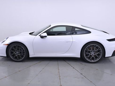Used 2025 Porsche 911 Carrera image 2