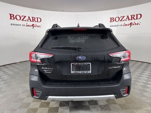 Used 2022 Subaru Outback Limited image 7