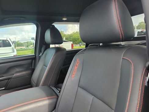 Used 2024 Nissan Titan PRO-4X w/ Pro-4x Convenience Package AWD/4WD image 18