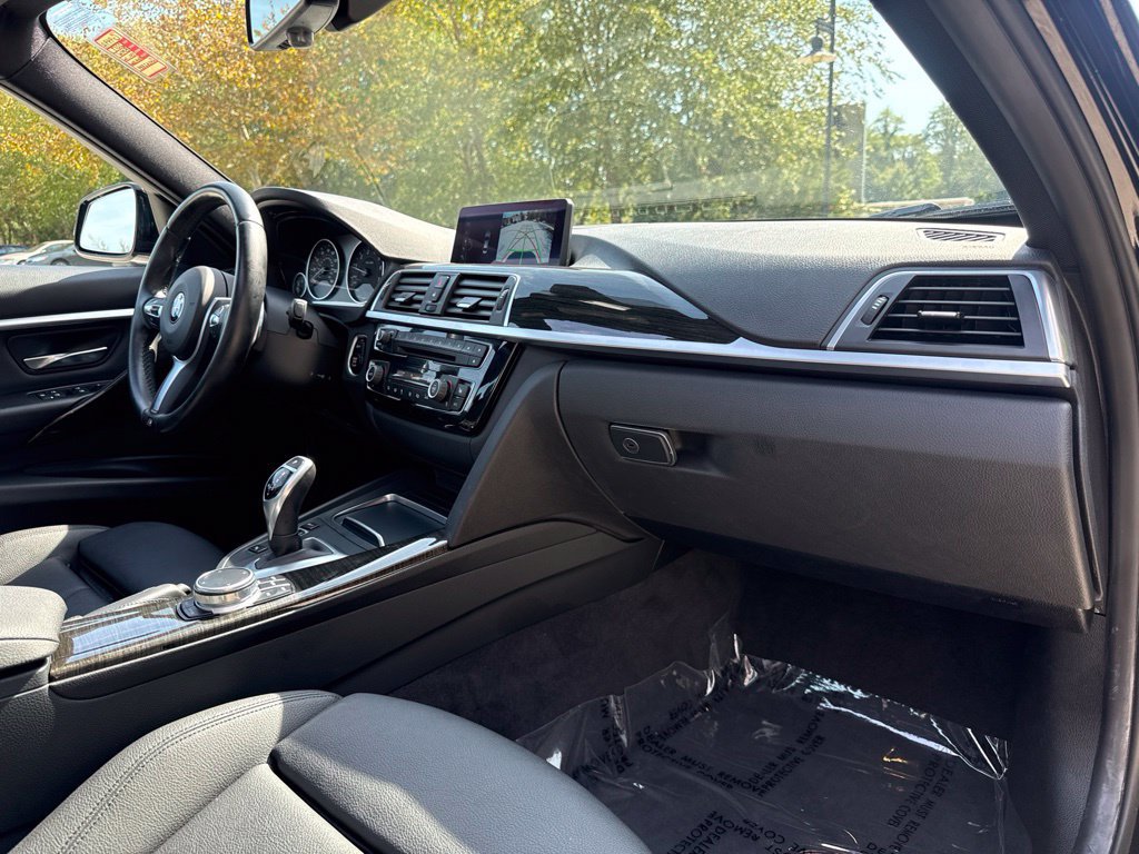 Used 2017 BMW 330i xDrive Sedan AWD/4WD image 34
