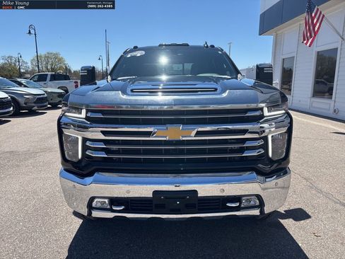 Used 2022 Chevrolet Silverado 3500 High Country AWD/4WD image 2