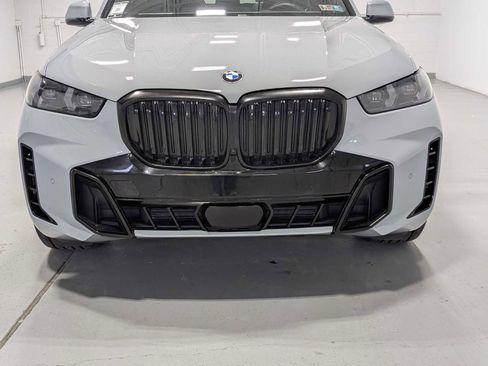 Used 2024 BMW X5 xDrive40i w/ M Sport Package AWD/4WD image 2