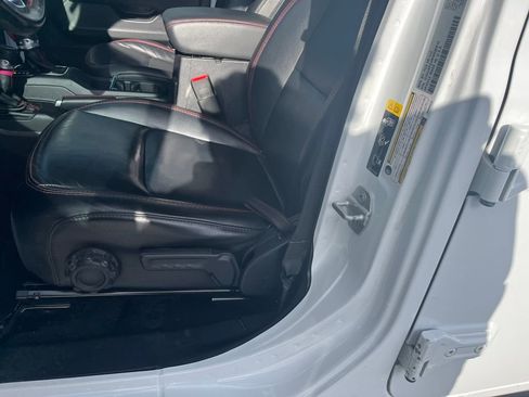 Used 2021 Jeep Wrangler Unlimited Rubicon w/ Cold Weather Group image 21