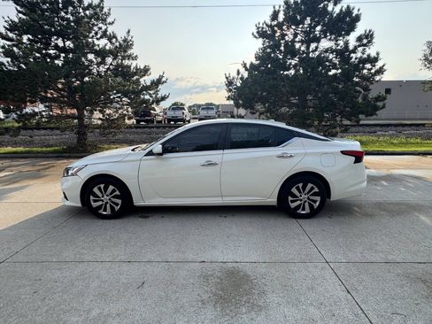 Used 2020 Nissan Altima 2.5 S FWD image 3