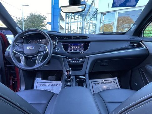 Certified 2024 Cadillac XT5 Premium Luxury w/ Technology Package image 3