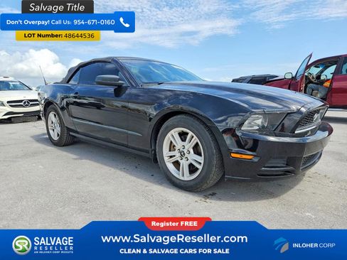 Used 2014 Ford Mustang Convertible image 5