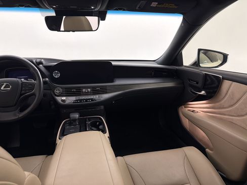 Used 2021 Lexus LS 500 RWD image 33
