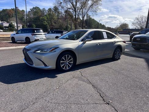 Used 2020 Lexus ES 350 w/ Accessory Package 2 image 5