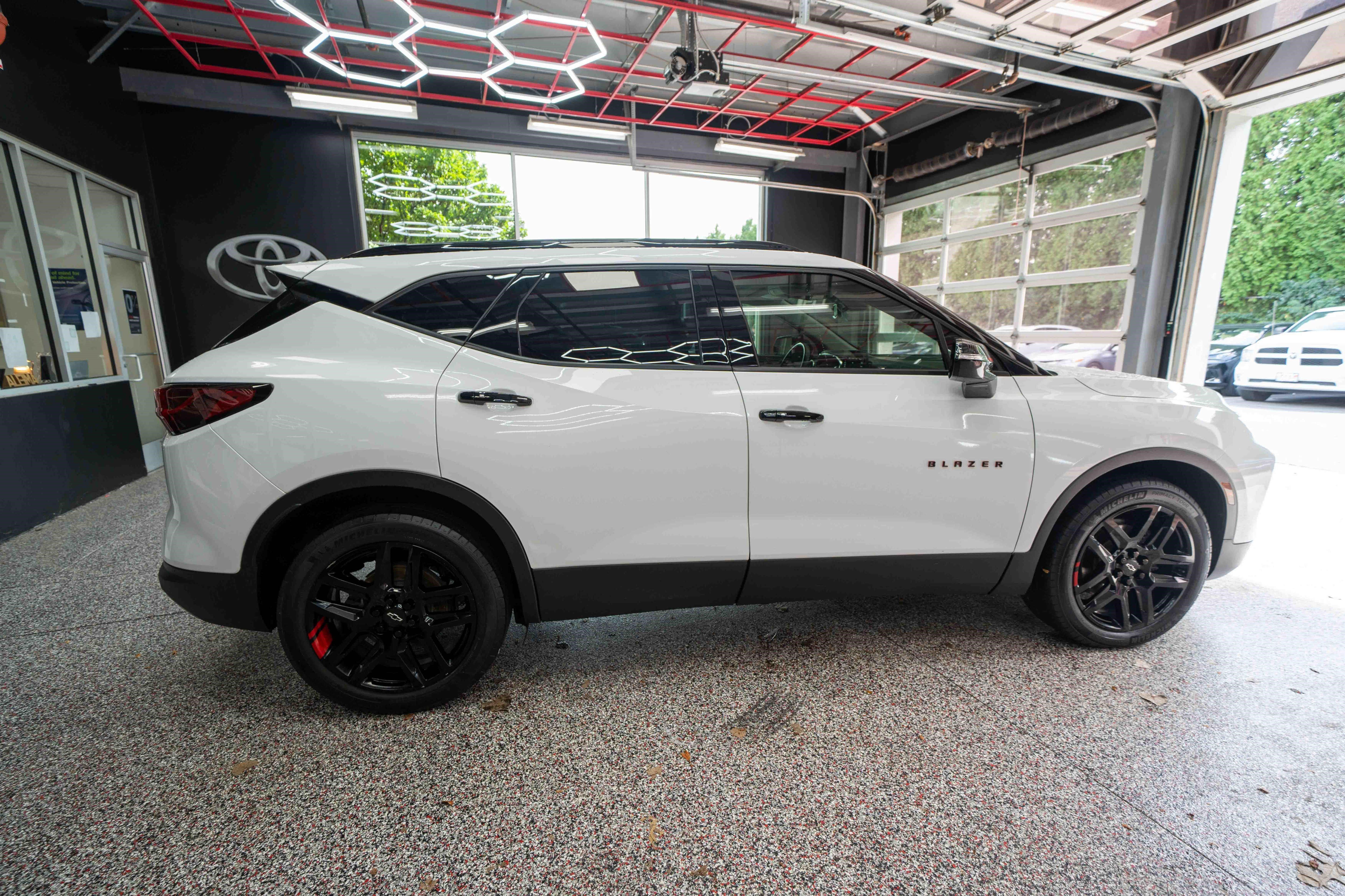 Used 2023 Chevrolet Blazer LT AWD/4WD image 4