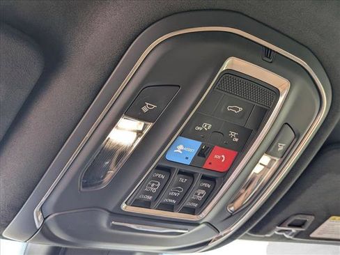 Used 2025 Jeep Grand Cherokee L Summit AWD/4WD image 15