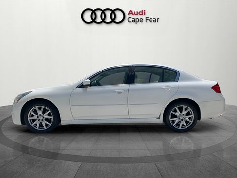 Used 2012 INFINITI G37 x Sedan w/ Premium Pkg AWD/4WD image 2