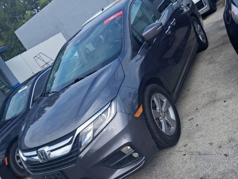 Used 2018 Honda Odyssey EX image 2