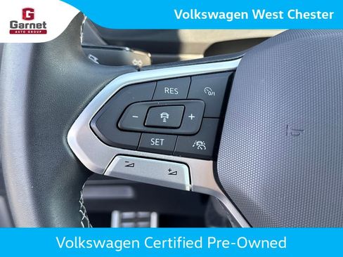 Certified 2023 Volkswagen Tiguan SE R-Line FWD image 32