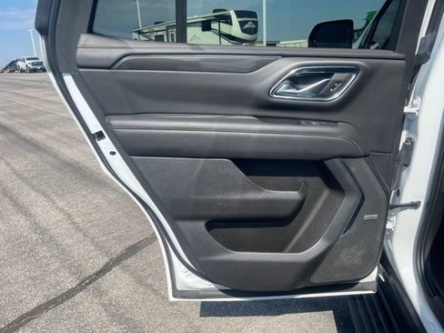 Used 2023 GMC Yukon AT4 w/ AT4 Premium Plus Package image 17