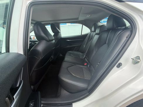 Used 2020 Toyota Camry XSE FWD image 34