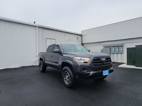 Used 2019 Toyota Tacoma SR image 7