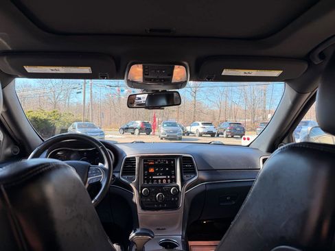 Used 2015 Jeep Grand Cherokee Limited image 30