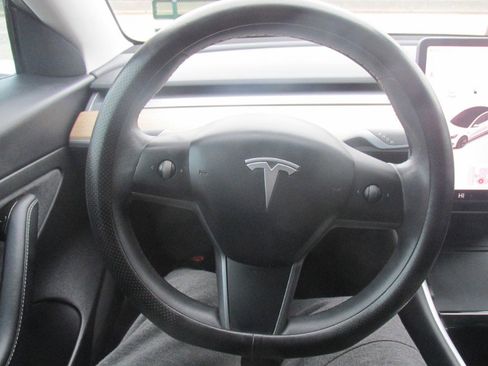 Used 2020 Tesla Model 3 image 48