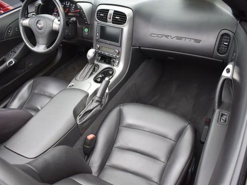 Used 2006 Chevrolet Corvette Convertible w/ Preferred Equipment Group RWD image 25