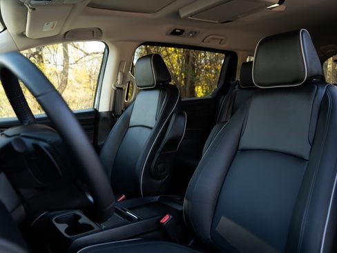 Certified 2026 Honda Odyssey Touring image 11