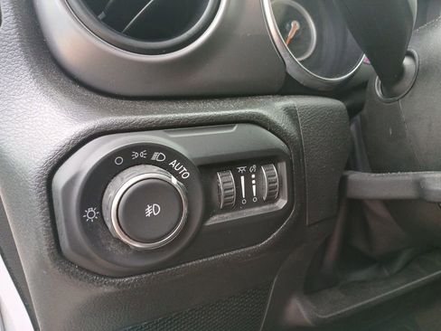 Used 2022 Jeep Wrangler Sport S image 19