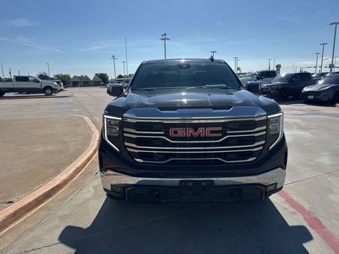Used 2023 GMC Sierra 1500 SLT AWD/4WD image 2