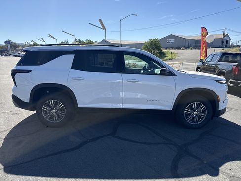 New 2026 Chevrolet Traverse LT FWD image 5