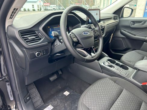New 2026 Ford Escape Active w/ Cold Weather Package image 32