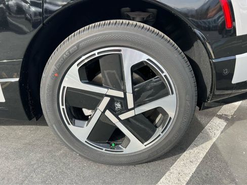New 2026 Hyundai Ioniq 9 Limited AWD/4WD image 14