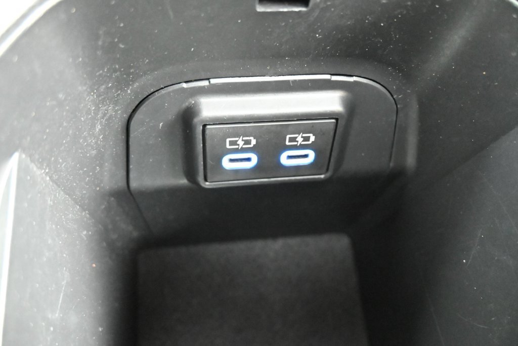 Used 2022 Toyota RAV4 XLE w/ Convenience Package FWD image 14