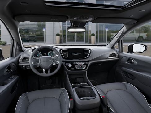 New 2026 Chrysler Pacifica Limited AWD/4WD image 14