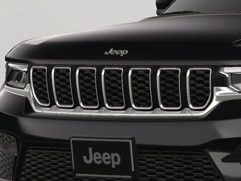 New 2025 Jeep Grand Cherokee 4WD image 15