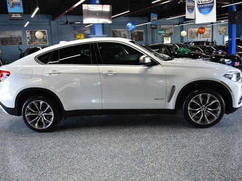 Used 2019 BMW X6 xDrive35i w/ Premium Package Essential AWD/4WD image 2