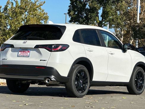 New 2026 Honda HR-V Sport image 4