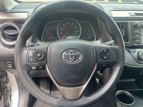Used 2014 Toyota RAV4 XLE image 22