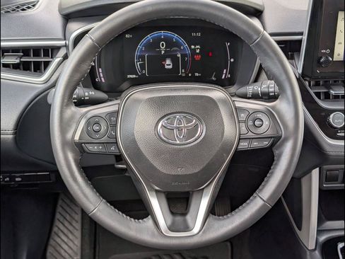 Used 2024 Toyota Corolla Cross XLE w/ Convenience Package FWD image 12