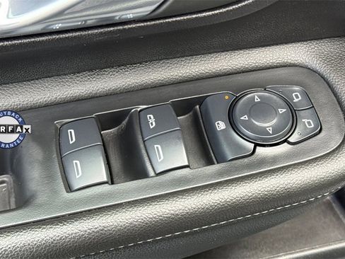 Used 2024 GMC Terrain SLE image 15