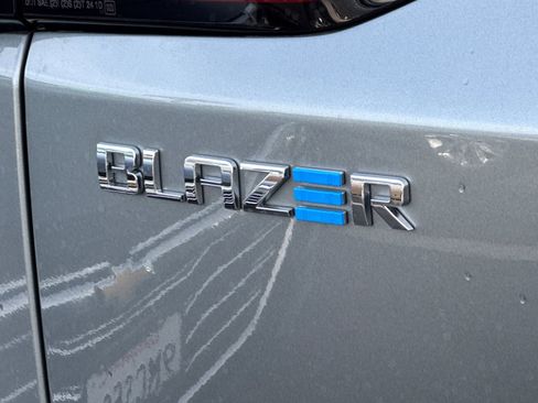 Used 2024 Chevrolet Blazer EV LT image 46