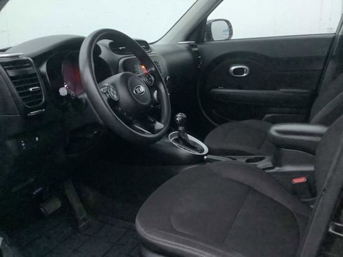 Used 2016 Kia Soul FWD image 3