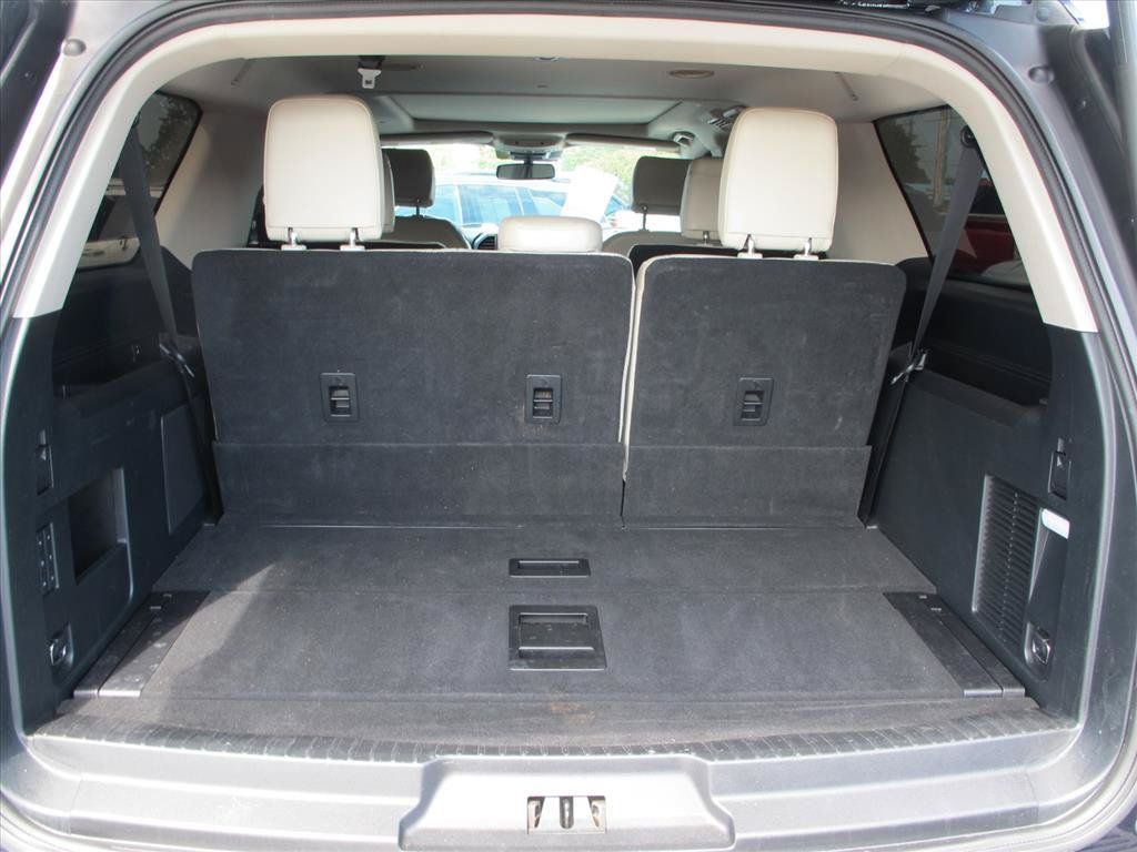 Used 2021 Ford Expedition Max Platinum RWD image 17