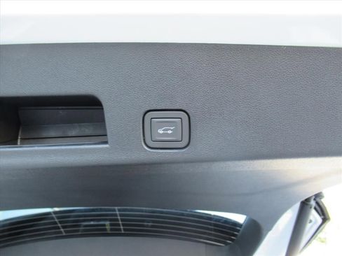 New 2026 Buick Enclave Preferred w/ Power Package image 37